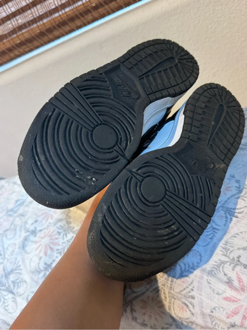 Nike Dunk Low Black & White US 6Y